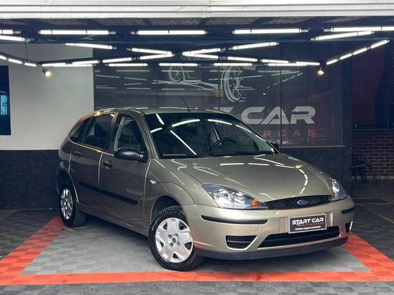 FORD FOCUS 1.6 8V GASOLINA 4P MANUAL FORD FOCUS 1.6 8V GASOLINA 4P MANUAL